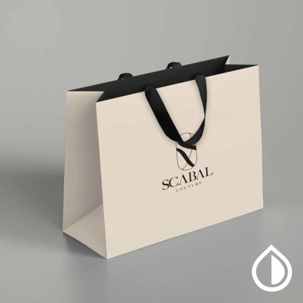 Branded custom paper bags with logo printing, luxury finishes, and eco-friendly materials – available in Dubai.