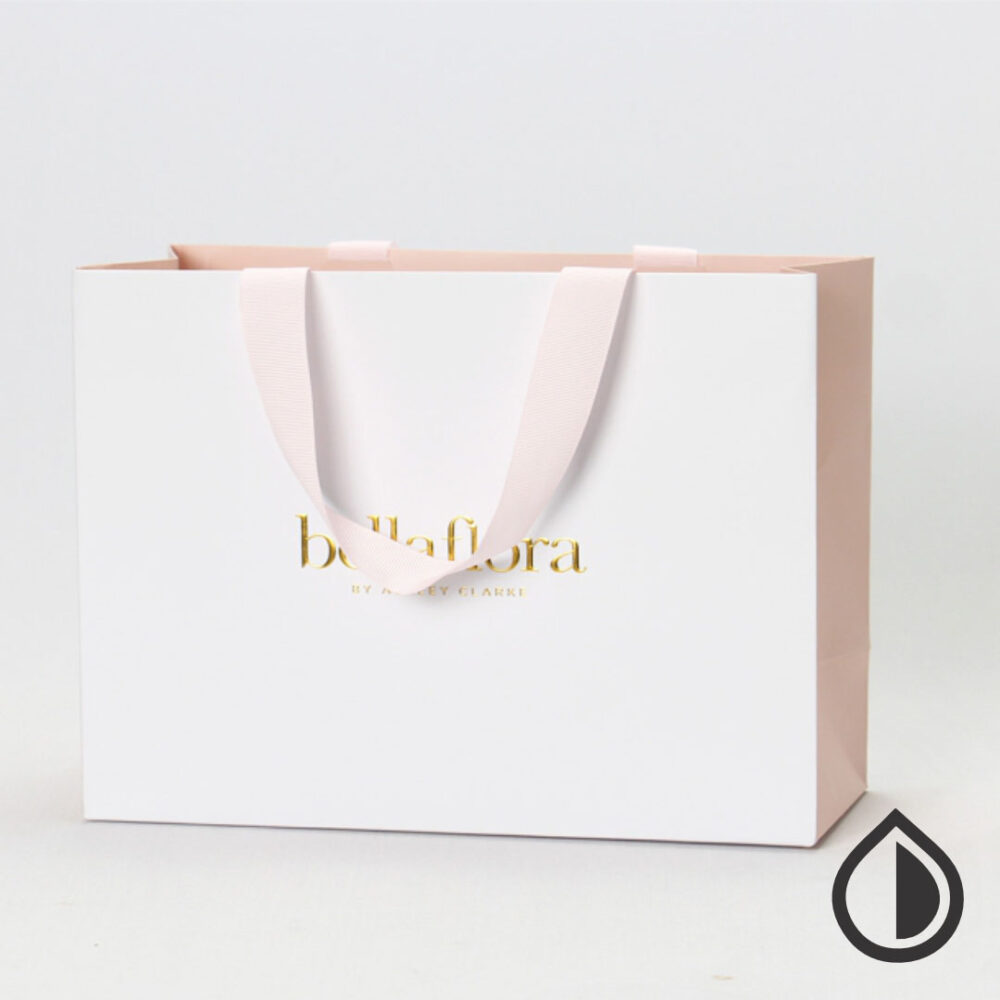 Branded custom paper bags with logo printing, luxury finishes, and eco-friendly materials – available in Dubai.